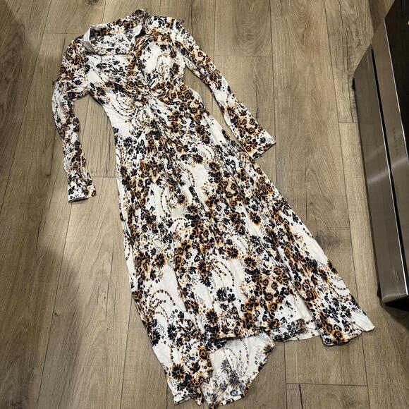 Floral Maxi Dress by Free People - Elegant Long Sleeve Design Women's Size 2 - Picture 1 of 2
